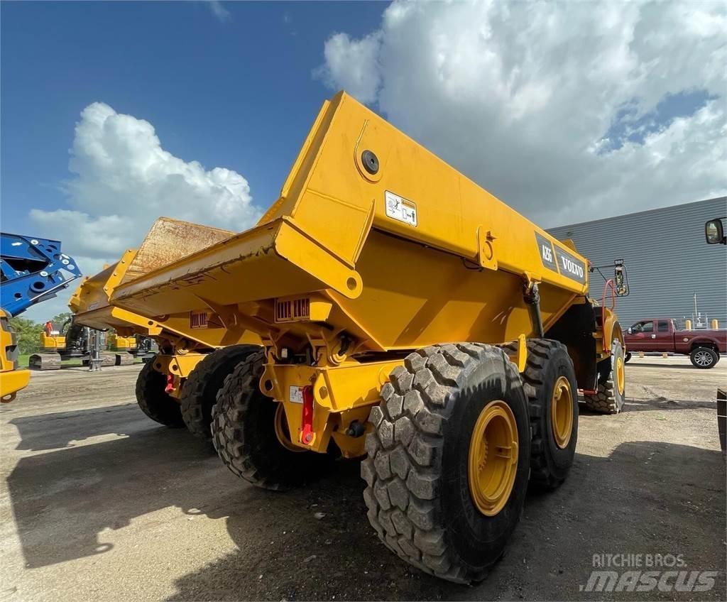 Volvo A25G Belden kirma kaya kamyonu