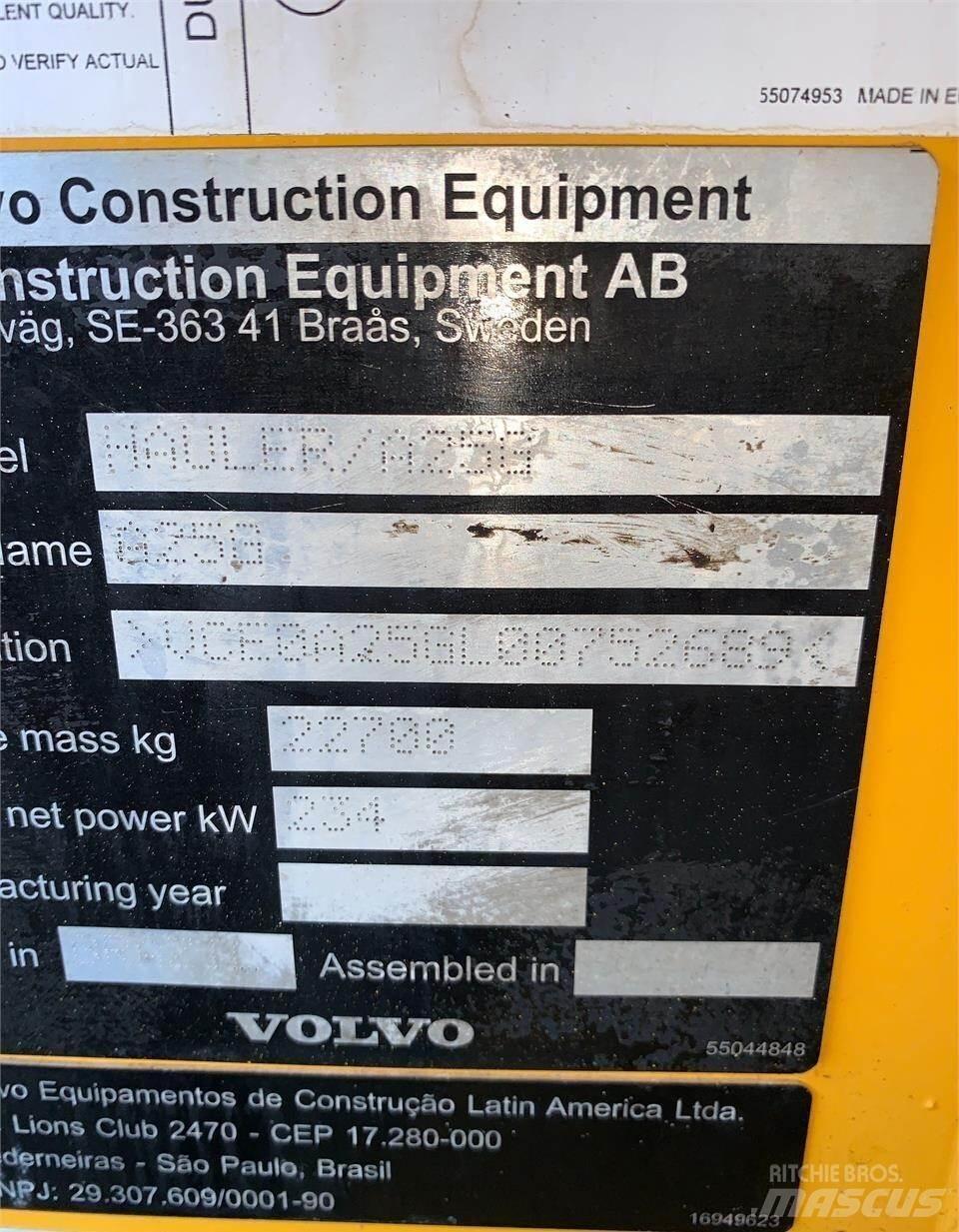 Volvo A25G Belden kirma kaya kamyonu