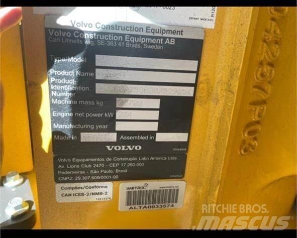 Volvo A25G Belden kirma kaya kamyonu