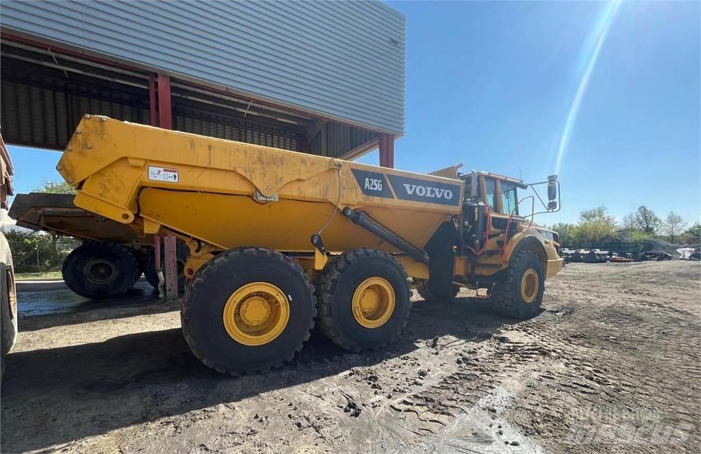 Volvo A25G Belden kirma kaya kamyonu