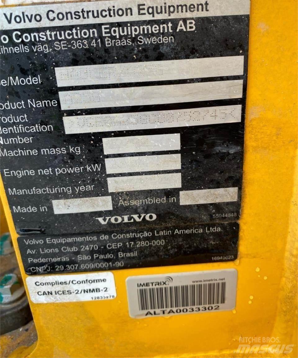 Volvo A25G Belden kirma kaya kamyonu