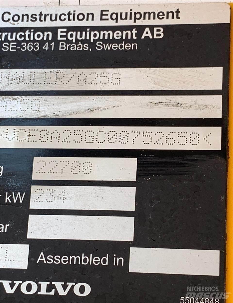 Volvo A25G Belden kirma kaya kamyonu