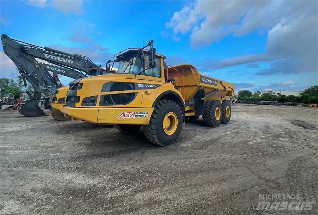 Volvo A25G Belden kirma kaya kamyonu