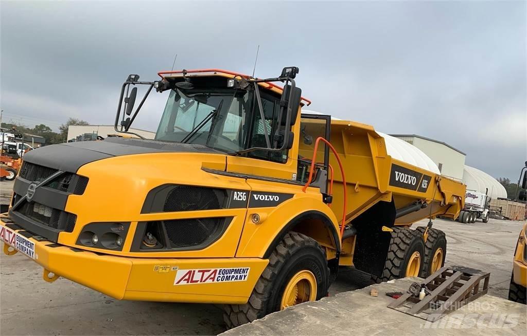 Volvo A25G Belden kirma kaya kamyonu