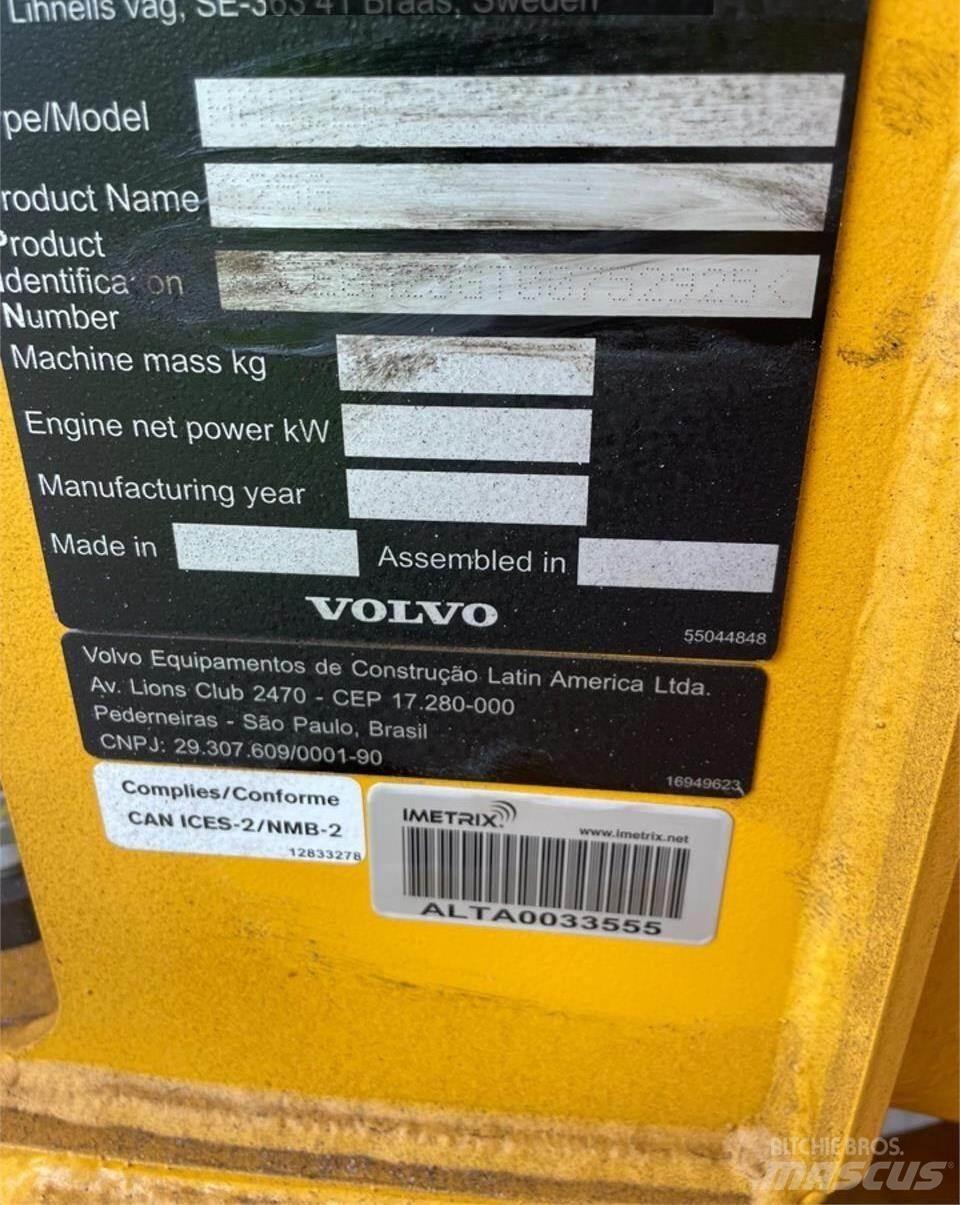 Volvo A25G Belden kirma kaya kamyonu