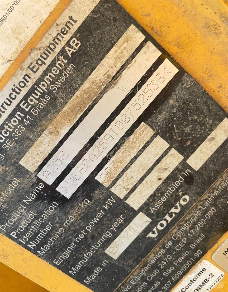 Volvo A25G Belden kirma kaya kamyonu
