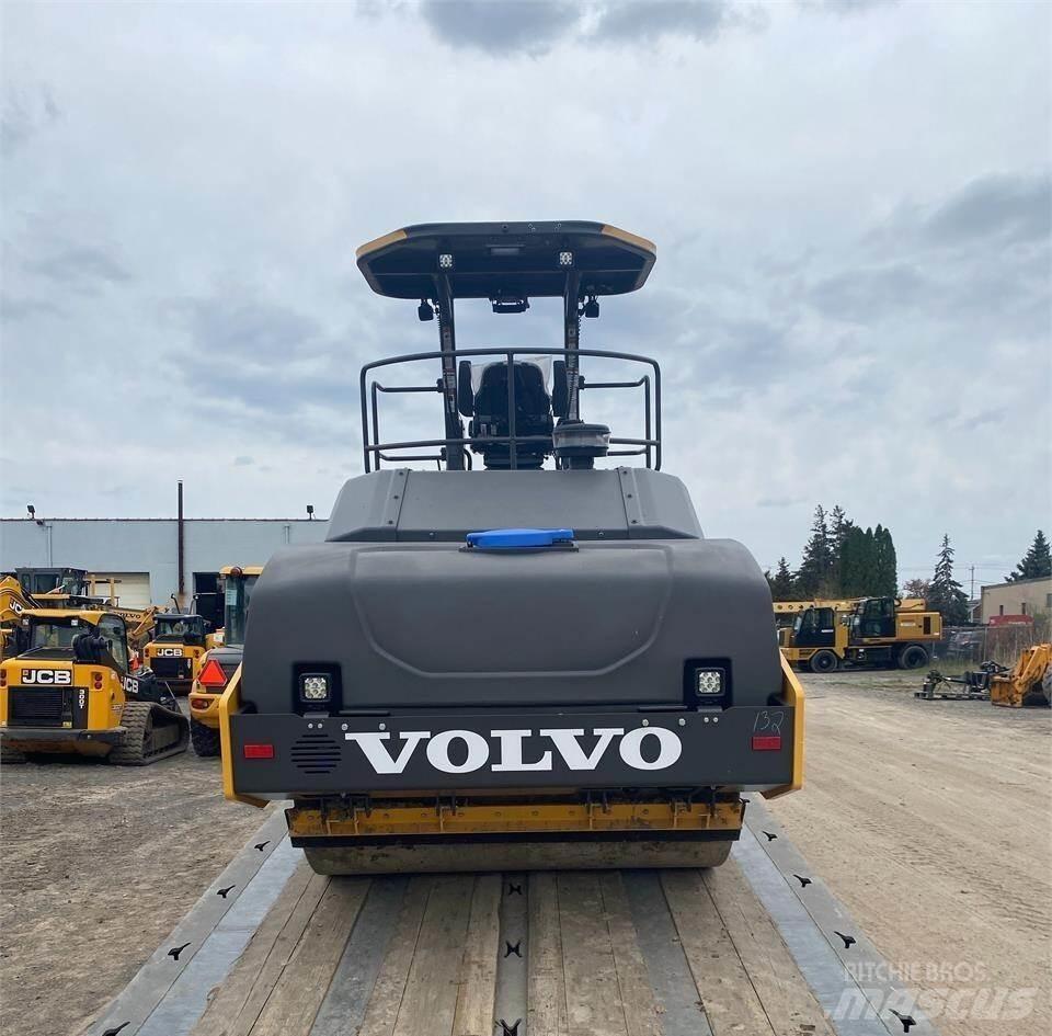 Volvo DD110C Çift tamburlu silindirler