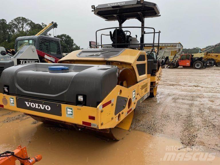 Volvo DD120B Çift tamburlu silindirler