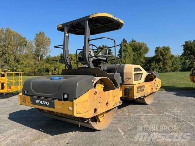 Volvo DD120B Çift tamburlu silindirler