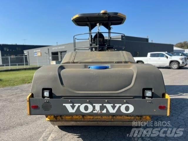 Volvo DD120C Çift tamburlu silindirler