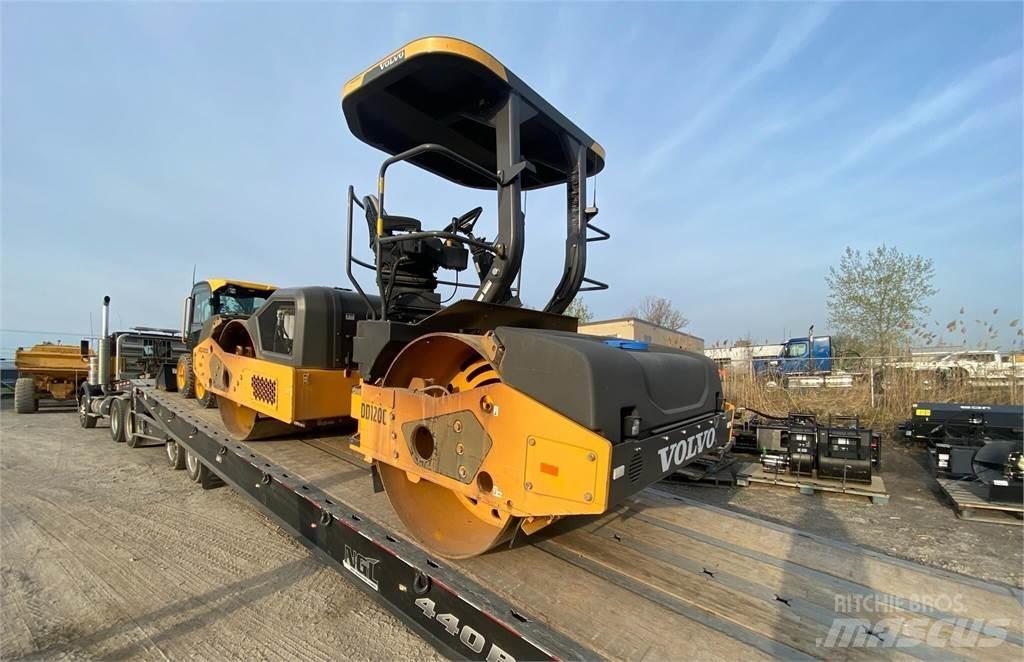 Volvo DD120C Çift tamburlu silindirler