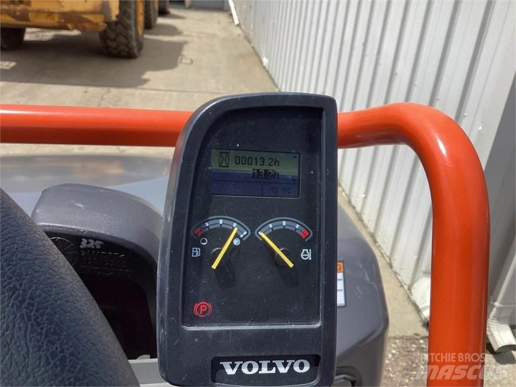 Volvo DD30B Çift tamburlu silindirler
