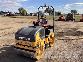Volvo DD30B Çift tamburlu silindirler