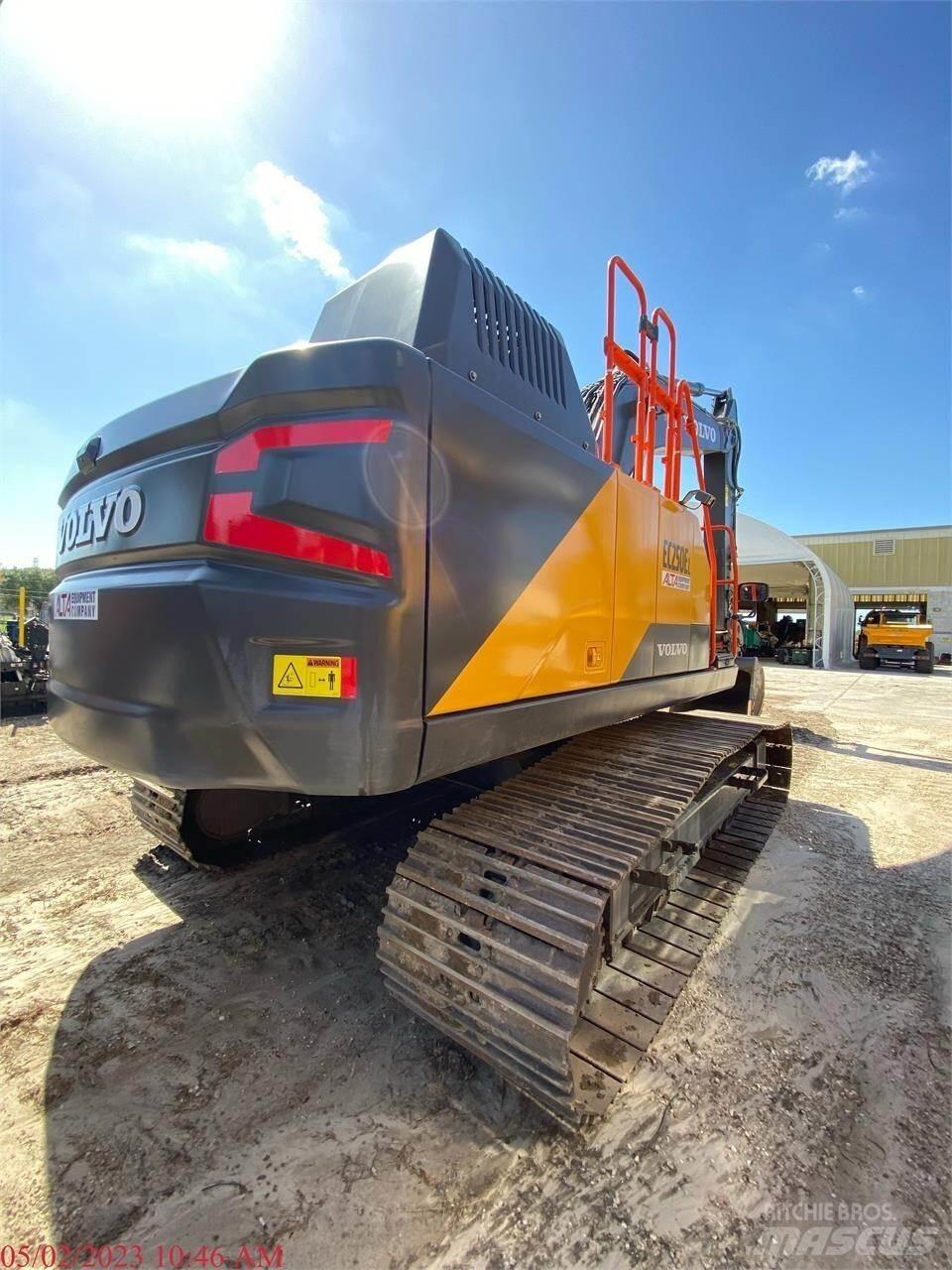 Volvo EC250EL Paletli ekskavatörler