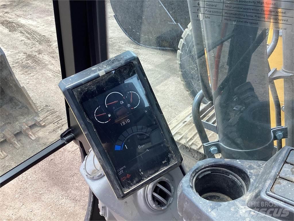 Volvo ECR145EL Paletli ekskavatörler