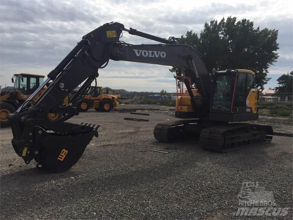 Volvo ECR235EL Paletli ekskavatörler