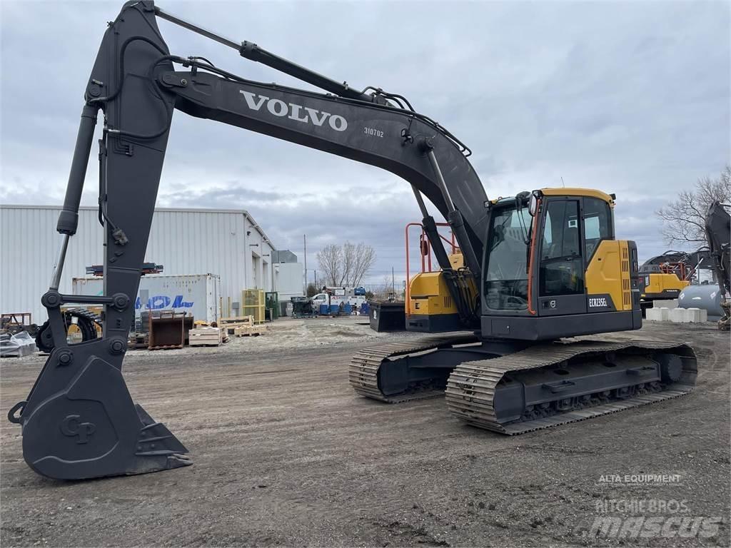 Volvo ECR235EL Paletli ekskavatörler