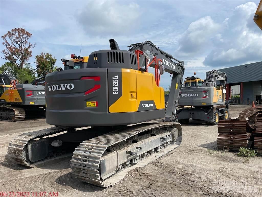 Volvo ECR235EL Paletli ekskavatörler