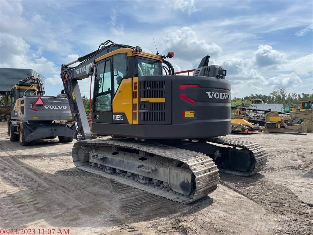 Volvo ECR235EL Paletli ekskavatörler
