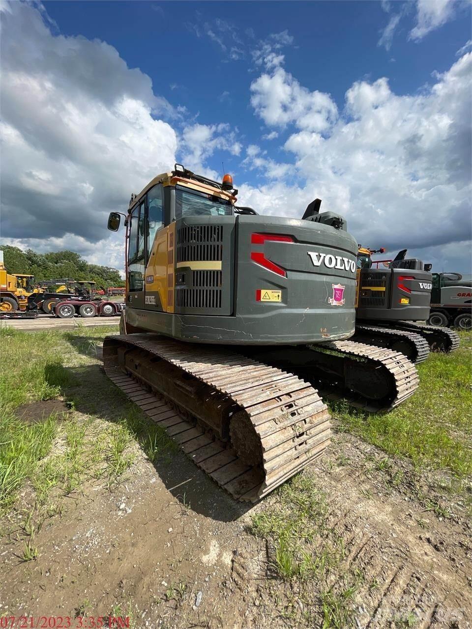 Volvo ECR235EL Paletli ekskavatörler