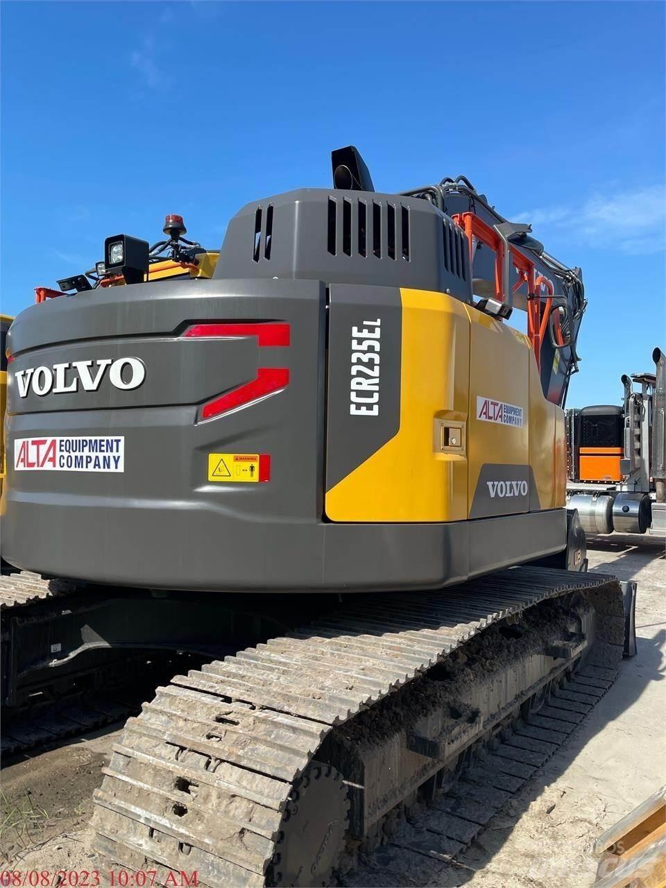 Volvo ECR235EL Paletli ekskavatörler