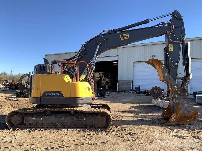 Volvo ECR235EL Paletli ekskavatörler