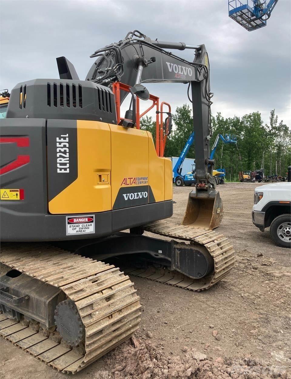 Volvo ECR235EL Paletli ekskavatörler