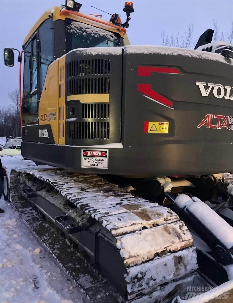 Volvo ECR235EL Paletli ekskavatörler