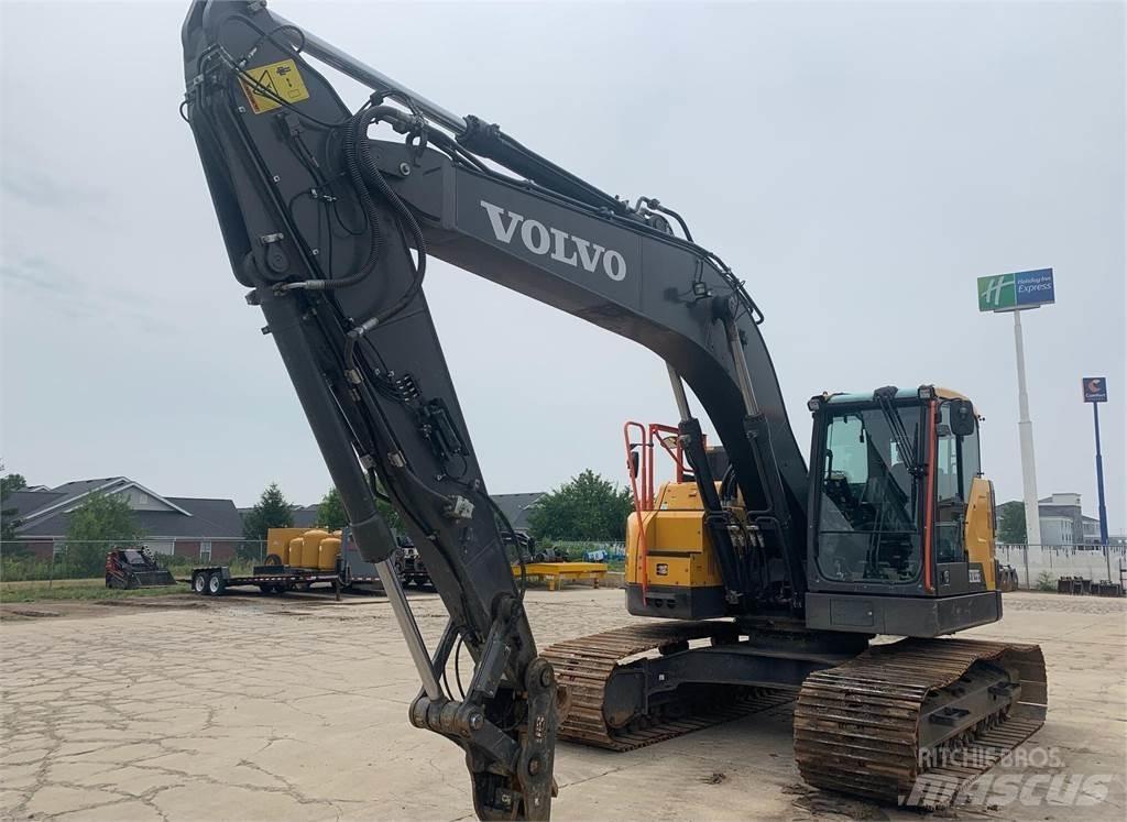 Volvo ECR235EL Paletli ekskavatörler