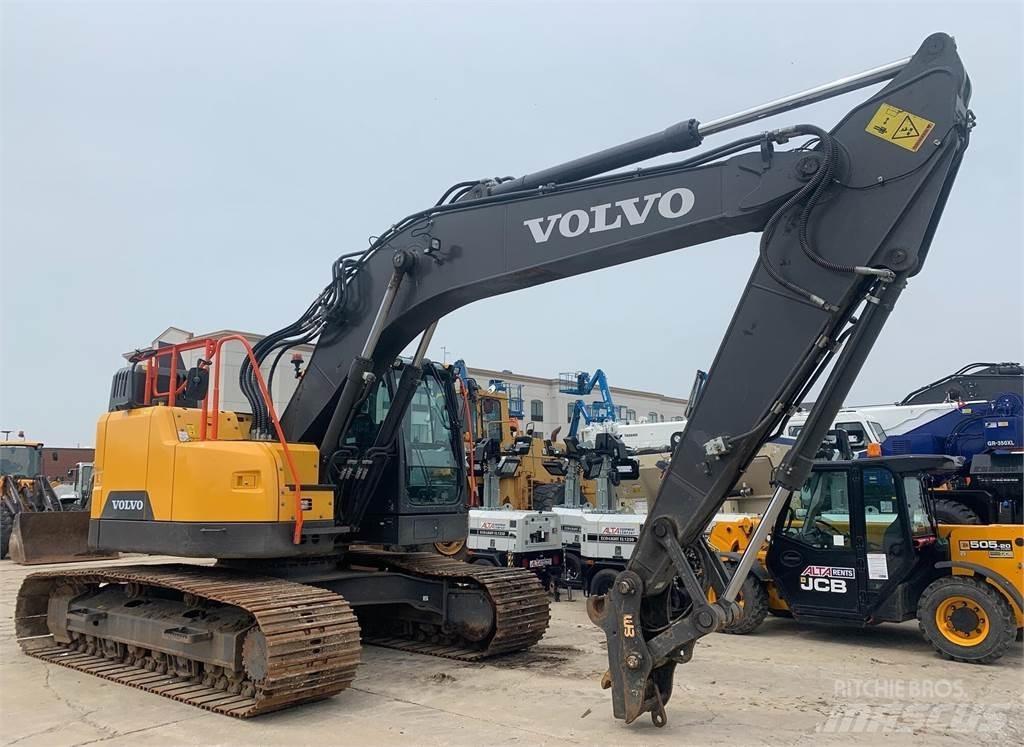Volvo ECR235EL Paletli ekskavatörler