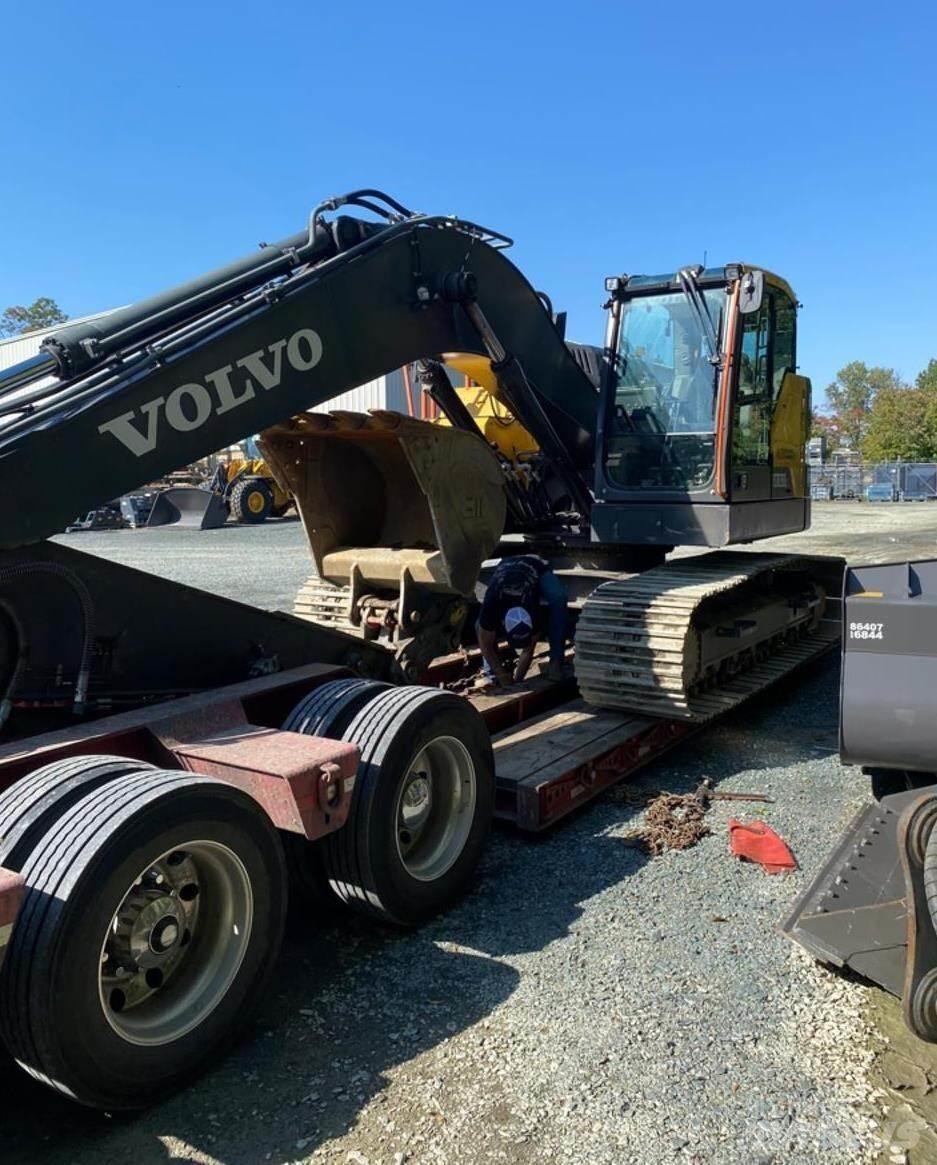 Volvo ECR235EL Paletli ekskavatörler