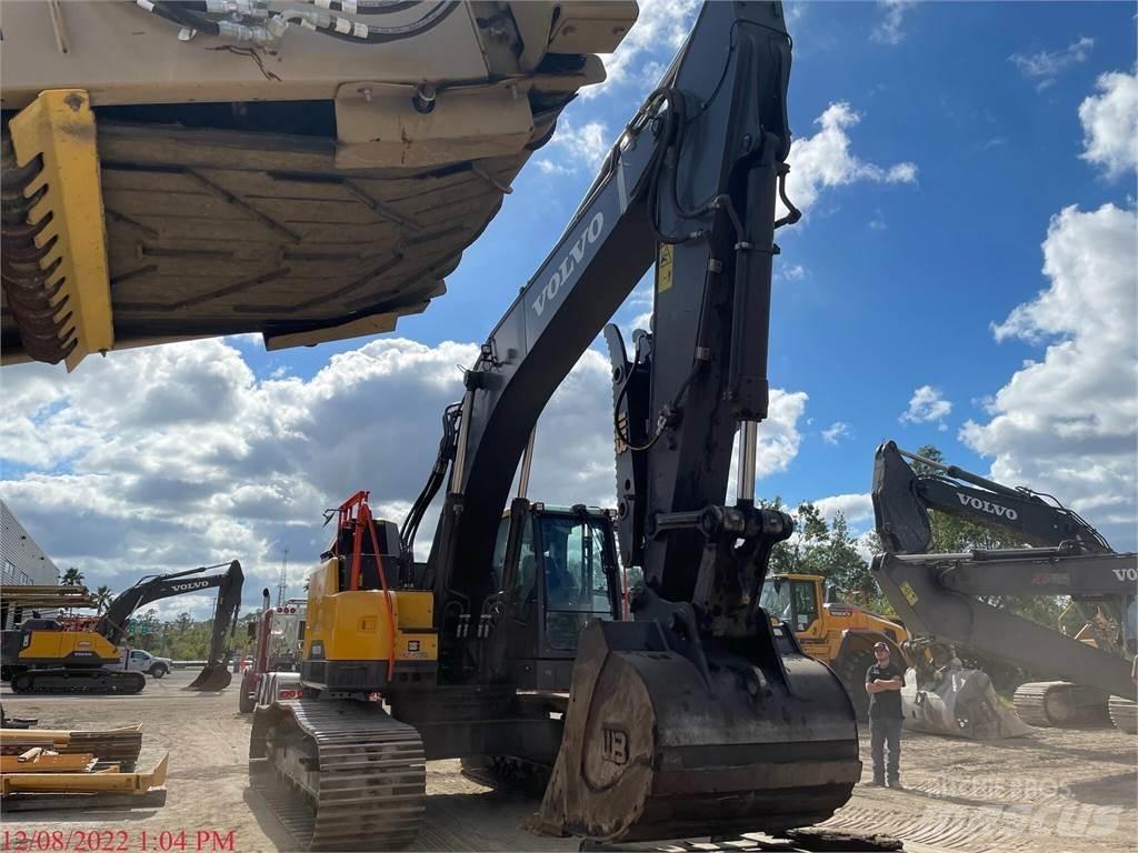 Volvo ECR355EL Paletli ekskavatörler