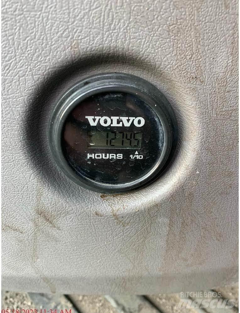 Volvo ECR88D Paletli ekskavatörler