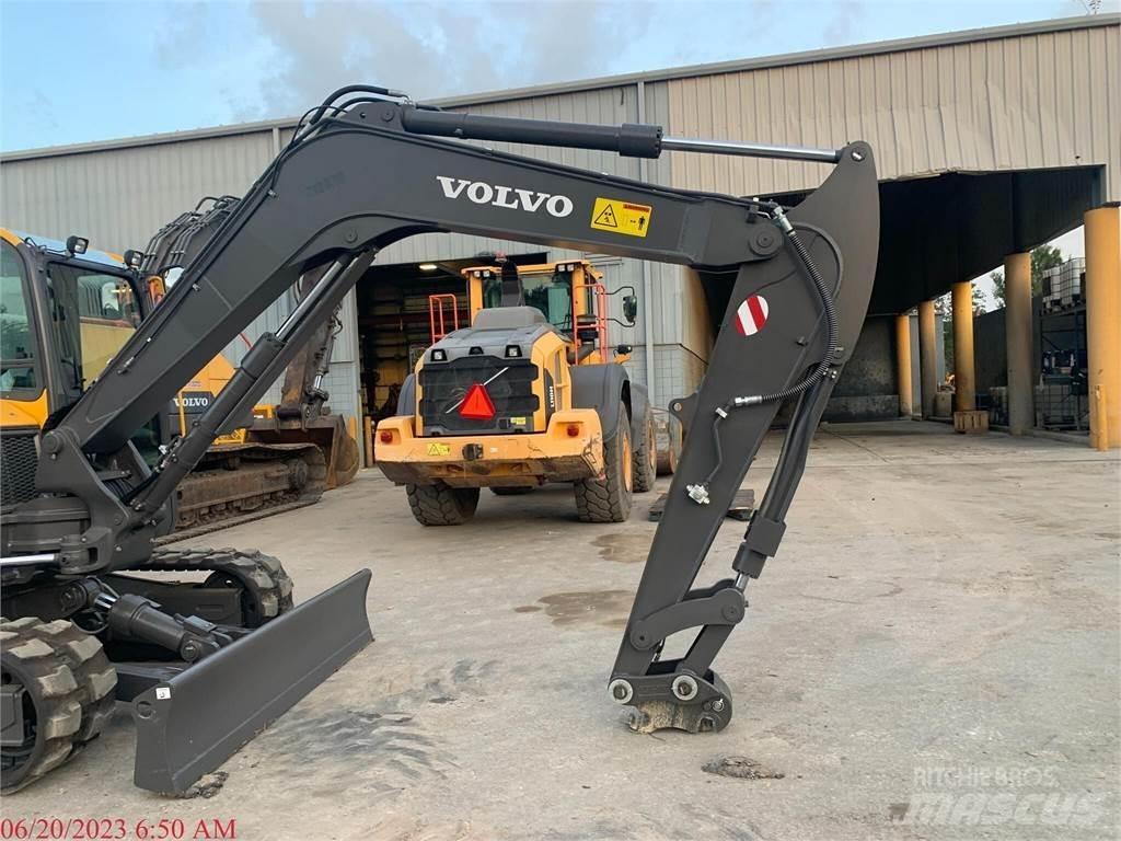 Volvo ECR88D Paletli ekskavatörler