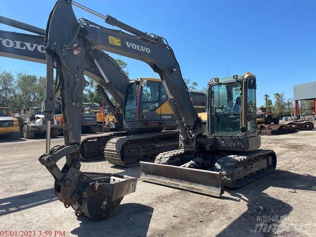 Volvo ECR88D Paletli ekskavatörler