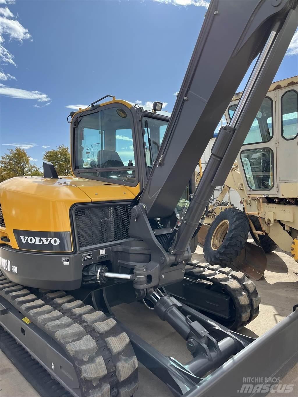 Volvo ECR88D Paletli ekskavatörler