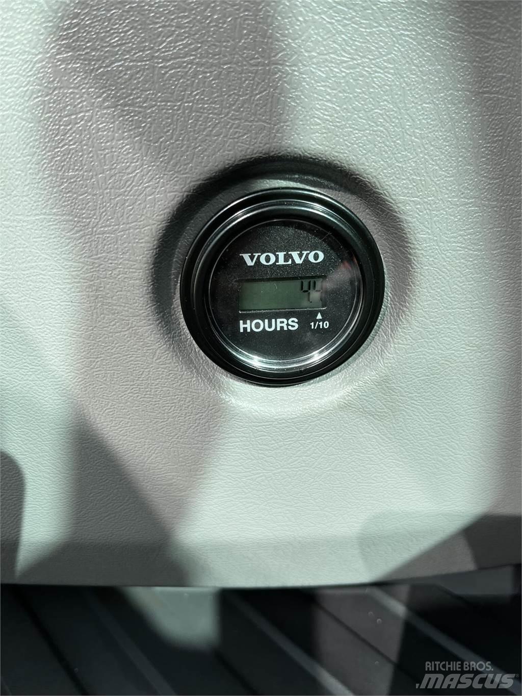 Volvo ECR88D Paletli ekskavatörler