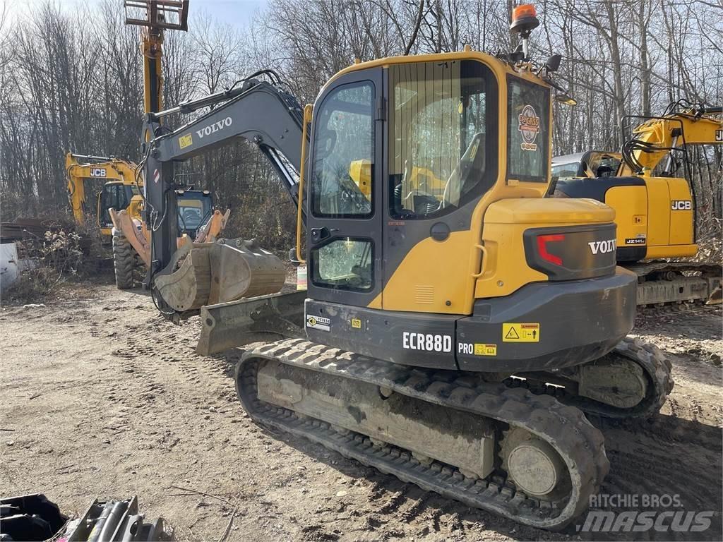 Volvo ECR88D Paletli ekskavatörler