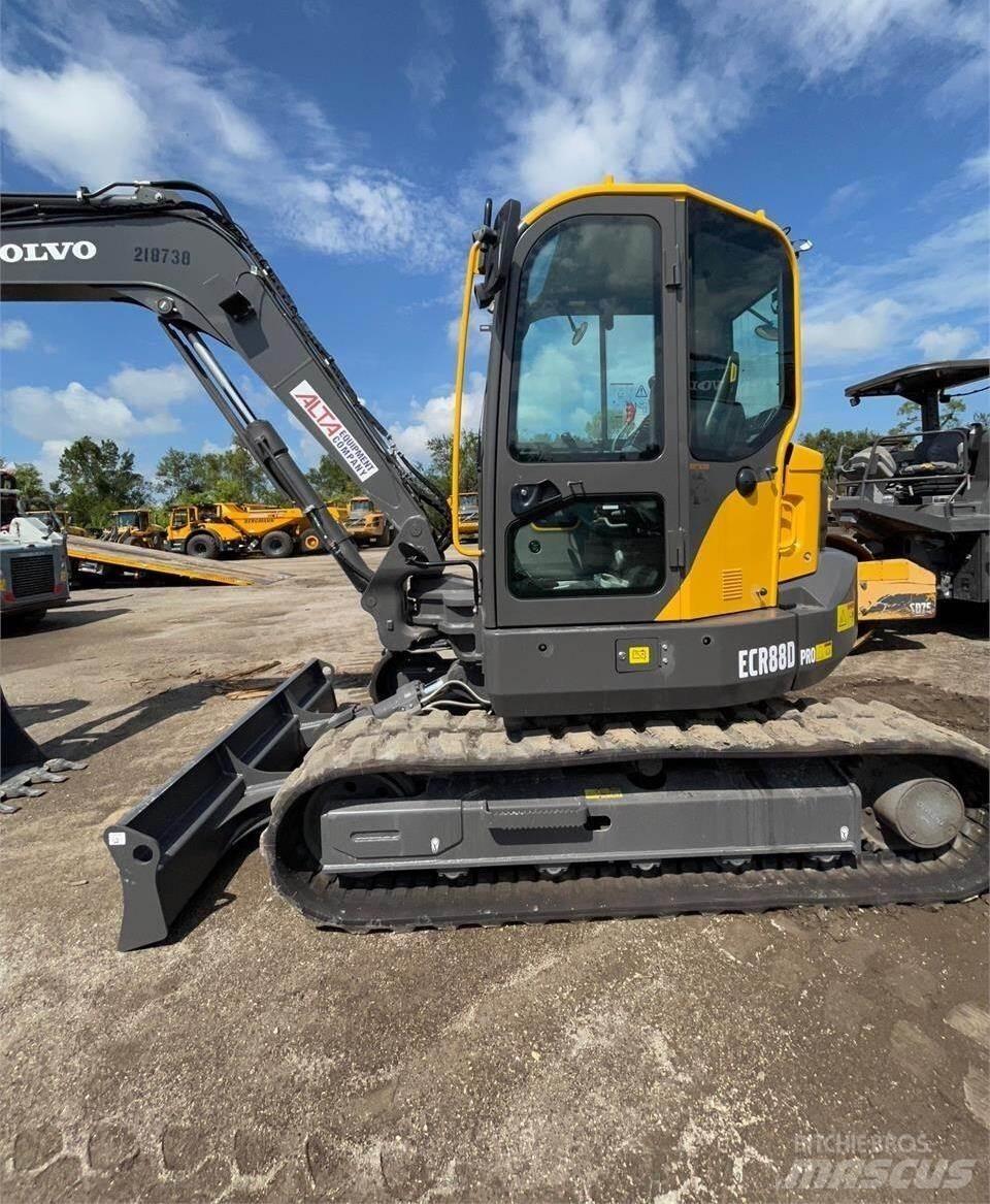 Volvo ECR88D Paletli ekskavatörler