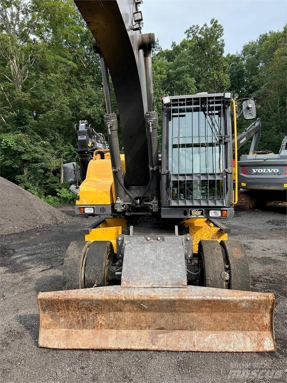 Volvo EW210D Lastik tekerli ekskavatörler