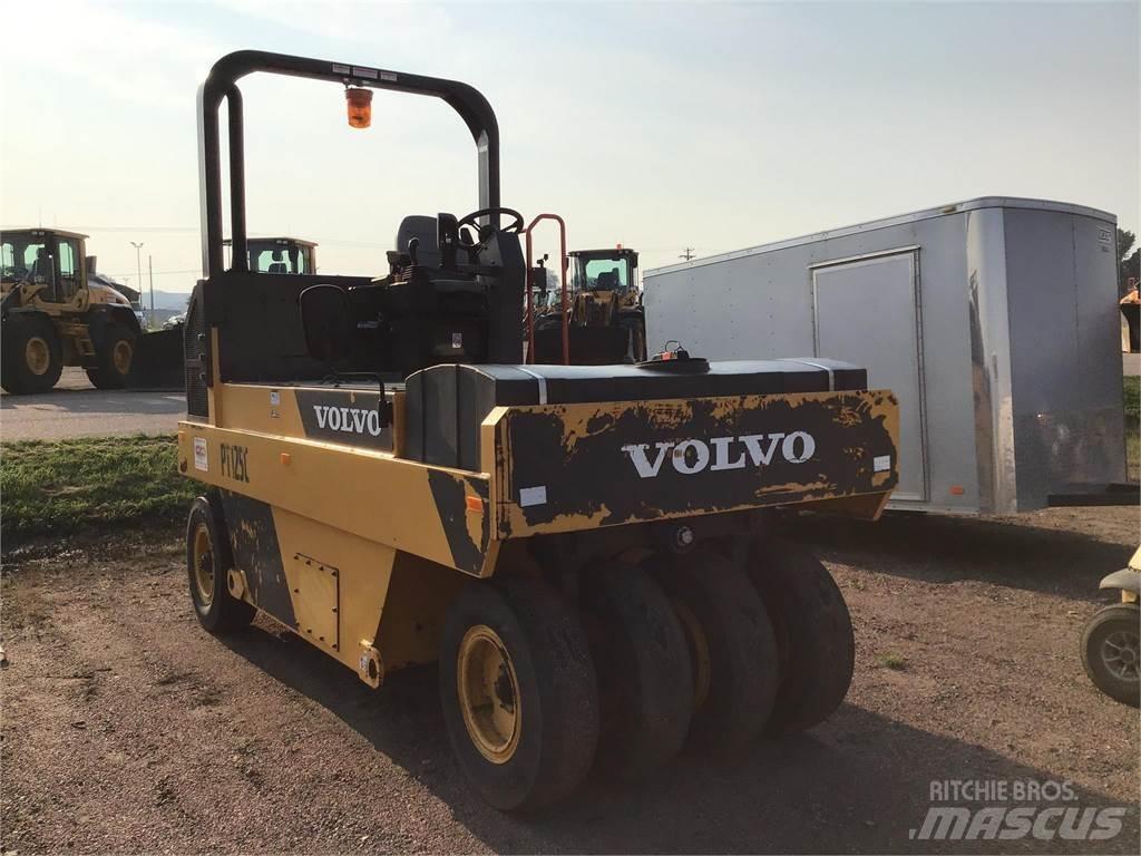 Volvo PT125C Pnömatik lastikli silindirler