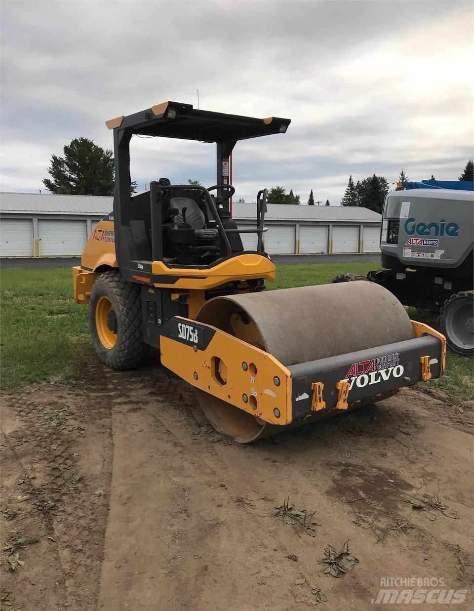 Volvo SD75B Çift tamburlu silindirler