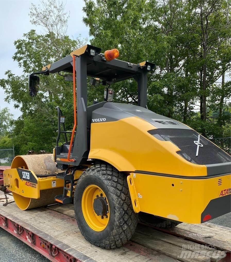 Volvo SD75B Çift tamburlu silindirler