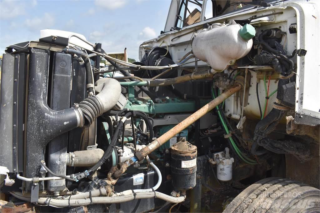 Volvo WG84B Damperli kamyonlar