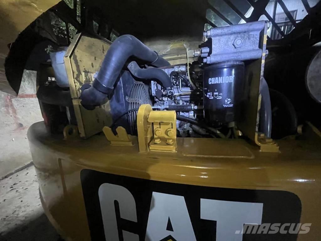 CAT 307 D Paletli ekskavatörler