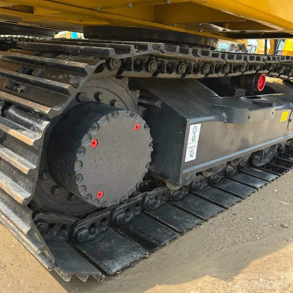 Komatsu 130 Paletli ekskavatörler
