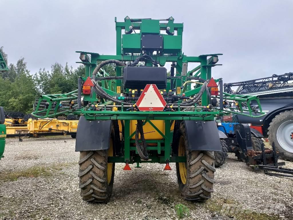 John Deere 740 i Çekilir pülverizatörler