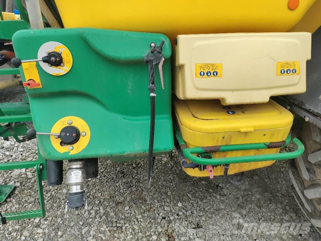 John Deere 740 i Çekilir pülverizatörler