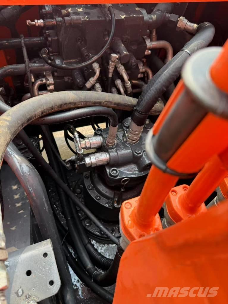 Doosan DX 225 LCA Paletli ekskavatörler
