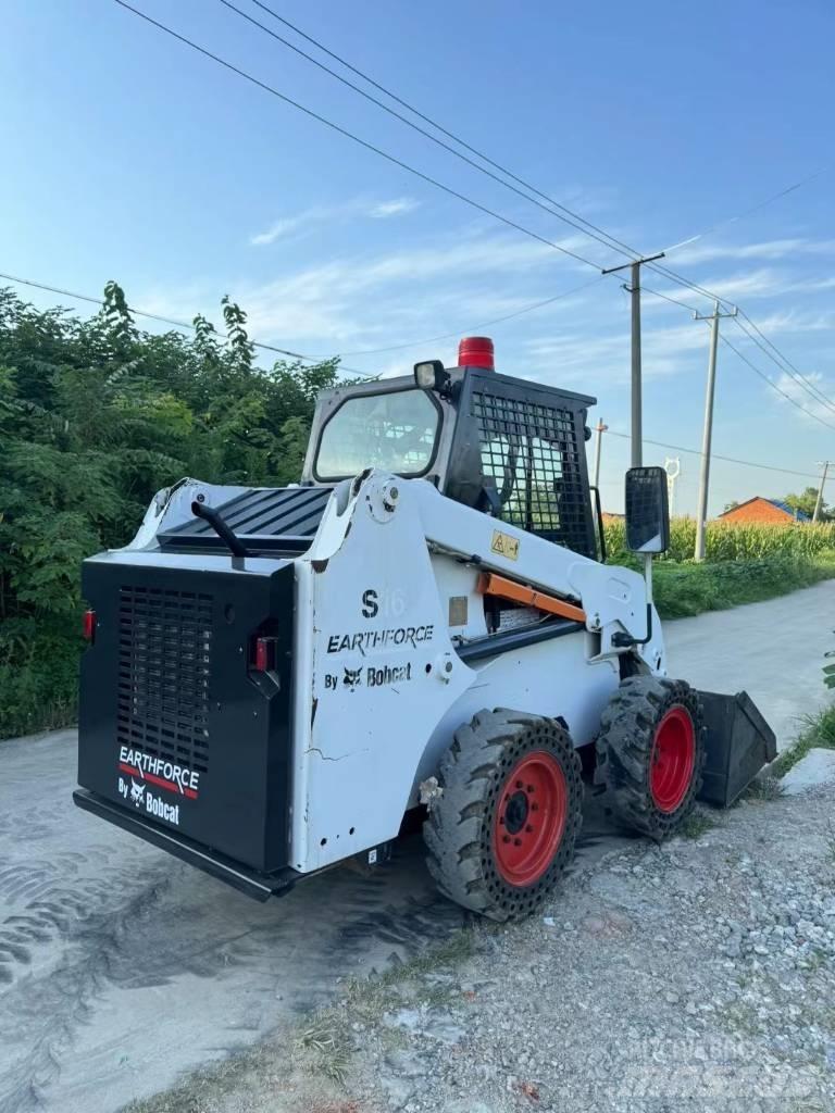 Bobcat S16 Skid steer loderler